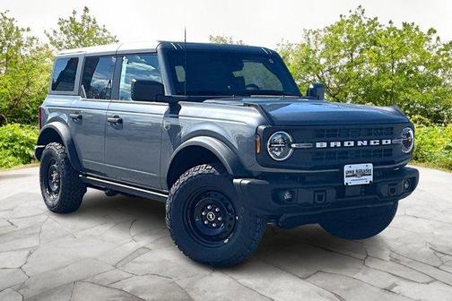 Carbonized Gray Metallic 2026 Ford Bronco Big Bend