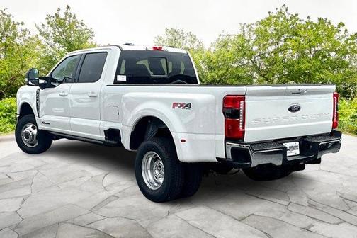 2025 Ford F-350 Lariat Super Duty