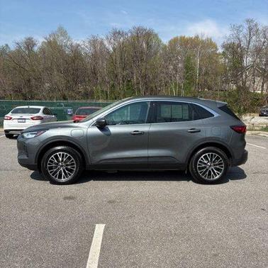 Carbonized Gray Metallic 2025 Ford Escape PHEV PHEV