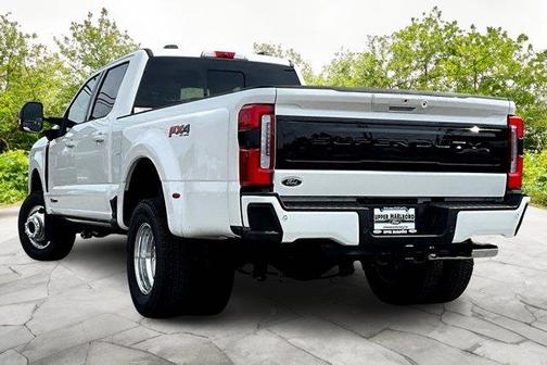 2026 Ford F-350 Platinum