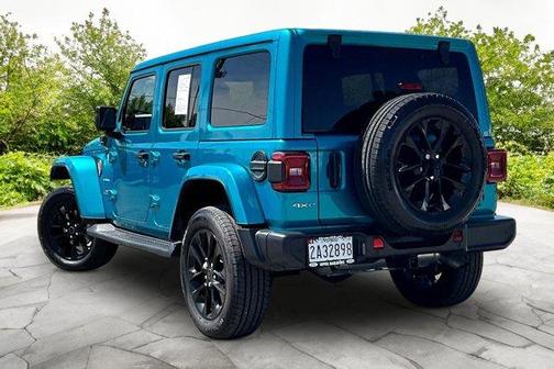 Pearlcoat 2024 Jeep Wrangler 4xe Sahara