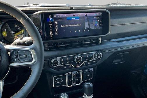 Pearlcoat 2024 Jeep Wrangler 4xe Sahara