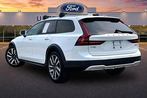 2023 Volvo V90 Cross Country B6 Ultimate