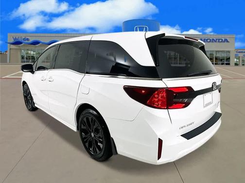 Platinum White Pearl 2026 Honda Odyssey Sport-L