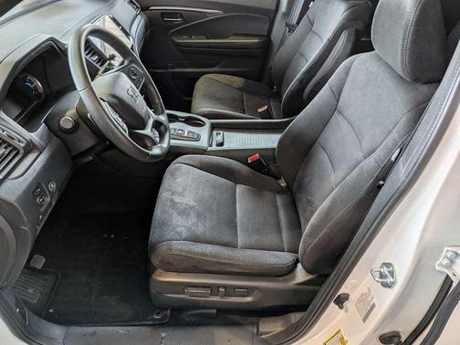 2022 Honda Pilot AWD Sport