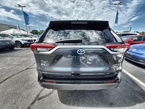 2021 Toyota RAV4 Hybrid SE