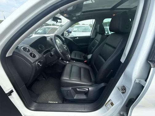 2014 Volkswagen Tiguan 4MOTION Auto SEL