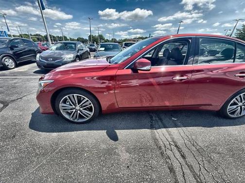 2015 INFINITI Q50 Premium