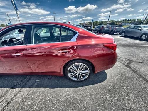 2015 INFINITI Q50 Premium