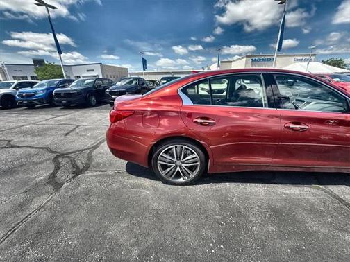 2015 INFINITI Q50 Premium