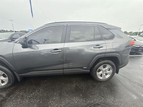 2024 Toyota RAV4 Hybrid SE