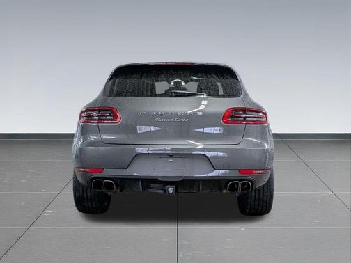 2016 Porsche Macan Turbo