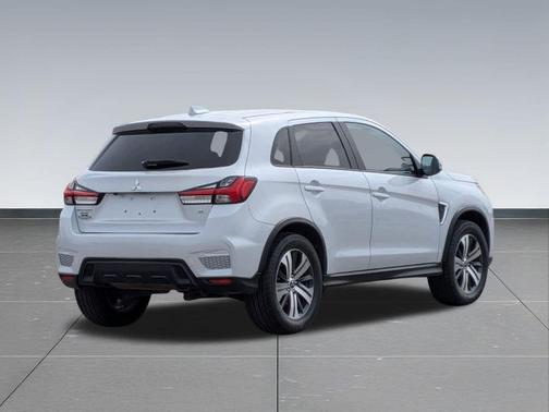White Diamond 2024 Mitsubishi Outlander Sport SE