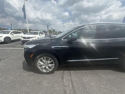 2023 Buick Enclave Essence AWD