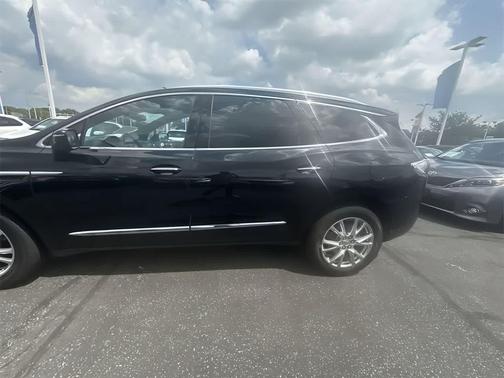 2023 Buick Enclave Essence AWD
