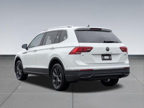 2024 Volkswagen Tiguan 2.0T SE 4MOTION