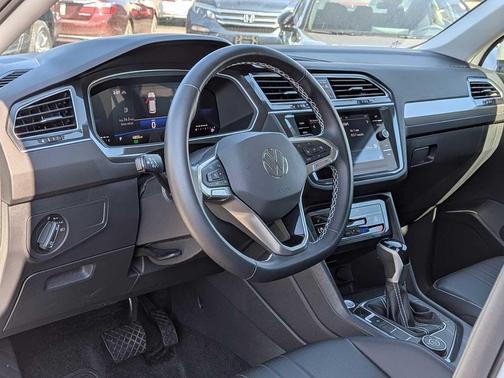 2024 Volkswagen Tiguan 2.0T SE 4MOTION