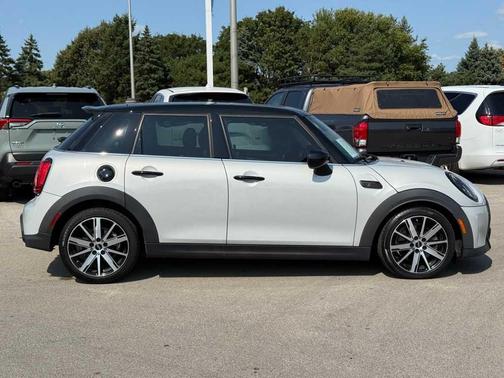 2022 MINI Hardtop Cooper S