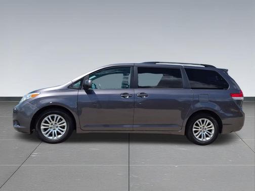Predawn Gray Mica 2014 Toyota Sienna XLE