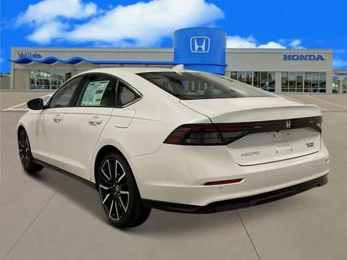 2025 Honda Accord Hybrid Touring