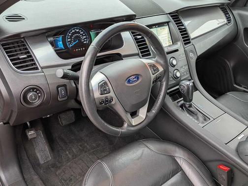 2016 Ford Taurus SEL