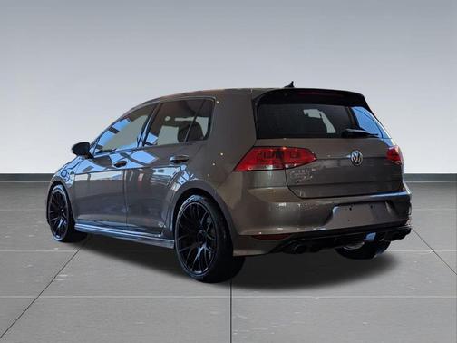 2015 Volkswagen Golf R 4-Door w/DCC & Navigation