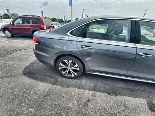 2022 Volkswagen Passat 2.0T SE