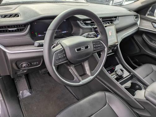 Baltic Gray Metallic Clearcoat 2025 Jeep Grand Cherokee L Limited