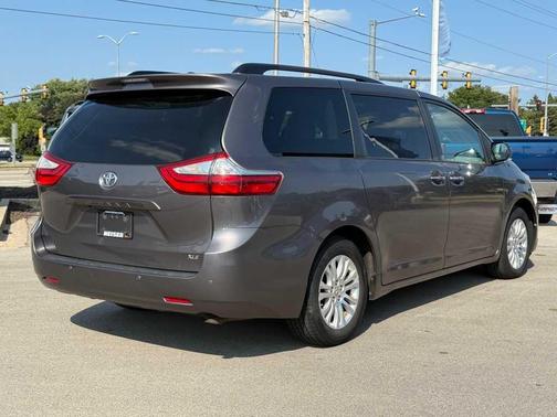 2015 Toyota Sienna XLE
