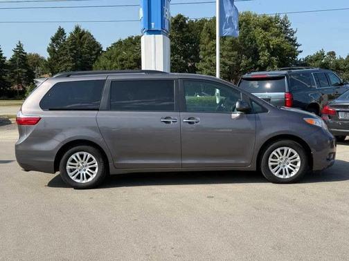 2015 Toyota Sienna XLE
