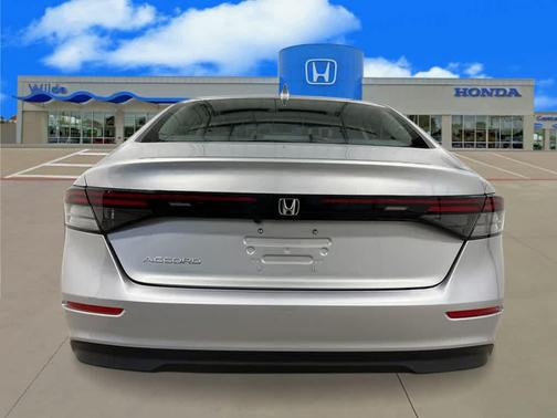 2025 Honda Accord LX 1.5T