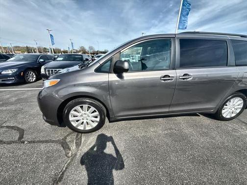 2017 Toyota Sienna XLE Premium