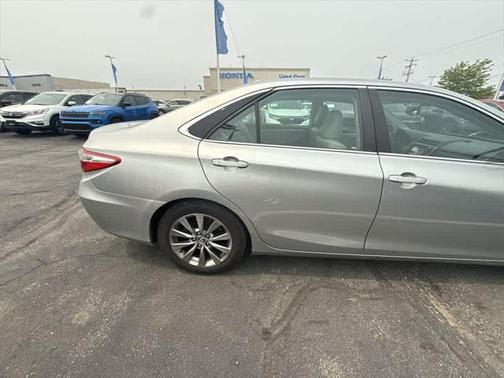 2016 Toyota Camry Hybrid XLE