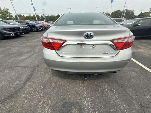 2016 Toyota Camry Hybrid XLE