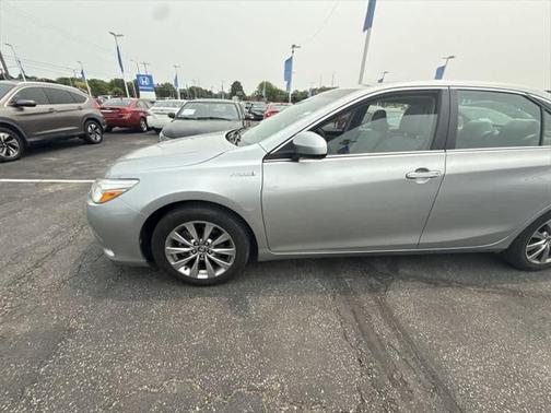 2016 Toyota Camry Hybrid XLE