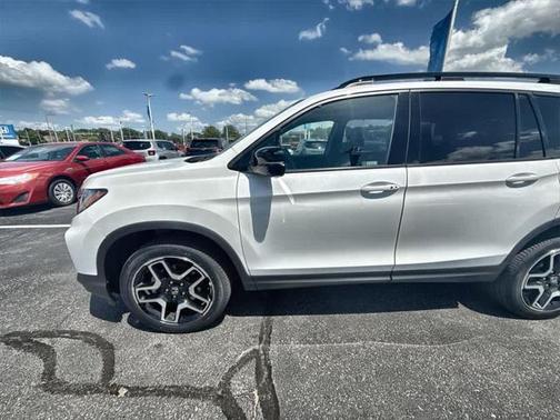 2023 Honda Passport AWD Elite