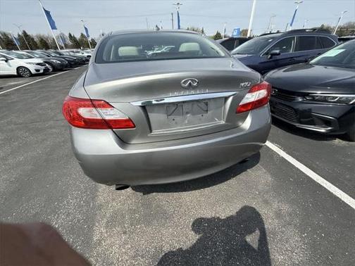 2012 INFINITI M56x Base