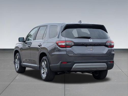 Modern Steel Metallic 2023 Honda Pilot AWD EX-L 8 Passenger