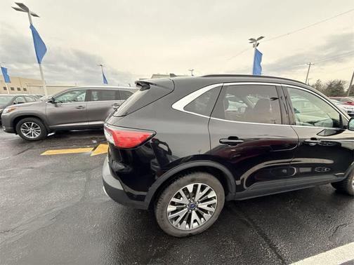 2021 Ford Escape Titanium
