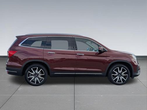 2022 Honda Pilot Touring 8-Passenger