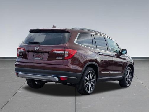 2022 Honda Pilot Touring 8-Passenger
