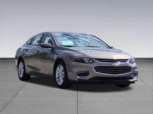 Pepperdust Metallic 2018 Chevrolet Malibu LT
