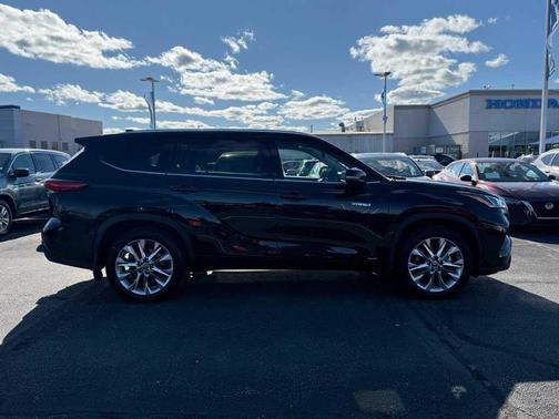 2021 Toyota Highlander Hybrid Limited