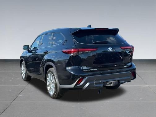 2021 Toyota Highlander Hybrid Limited