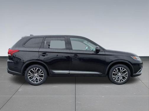 2017 Mitsubishi Outlander SE