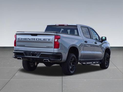 Sterling Gray Metallic 2025 Chevrolet Silverado 1500 Custom Trail Boss