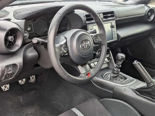 2024 Toyota GR86 Premium