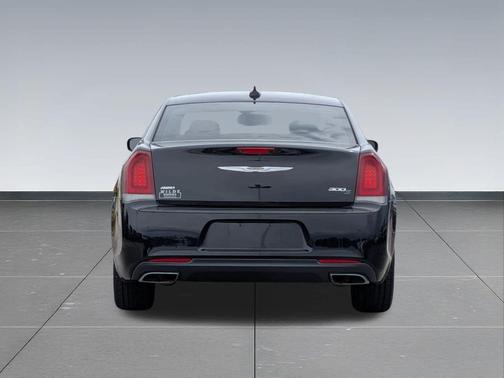 Gloss Black 2016 Chrysler 300 S