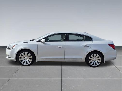 White Frost Tricoat 2016 Buick LaCrosse Leather