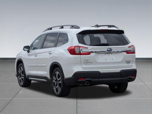 Crystal White Pearl 2023 Subaru Ascent Touring 7-Passenger